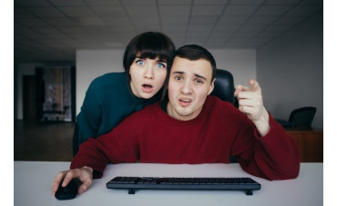 Windows 11 Pro vs Home: Which License Key Is Right for You in 2026?